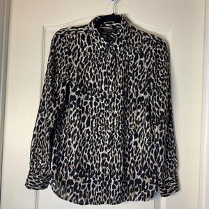 Banana Republic Dillon Classic Fit Leopard Blouse XS Long Sleeve Button-Up
